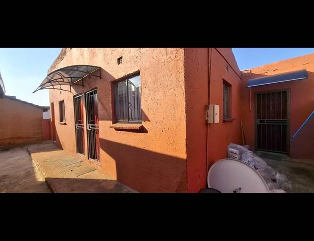 3 BEDROOM HOUSE FOR SALE IN HOSPITAL VIEW